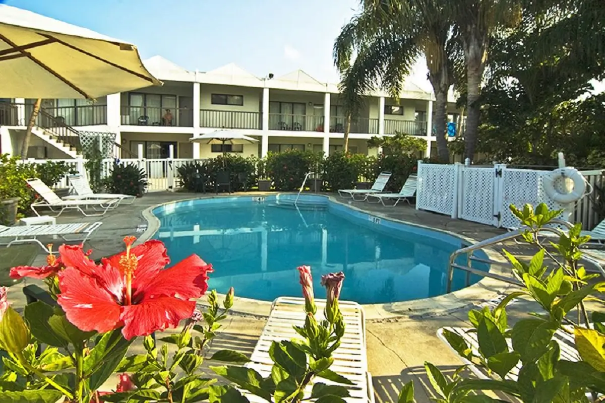 Beachcomber Beach Resort & Hotel