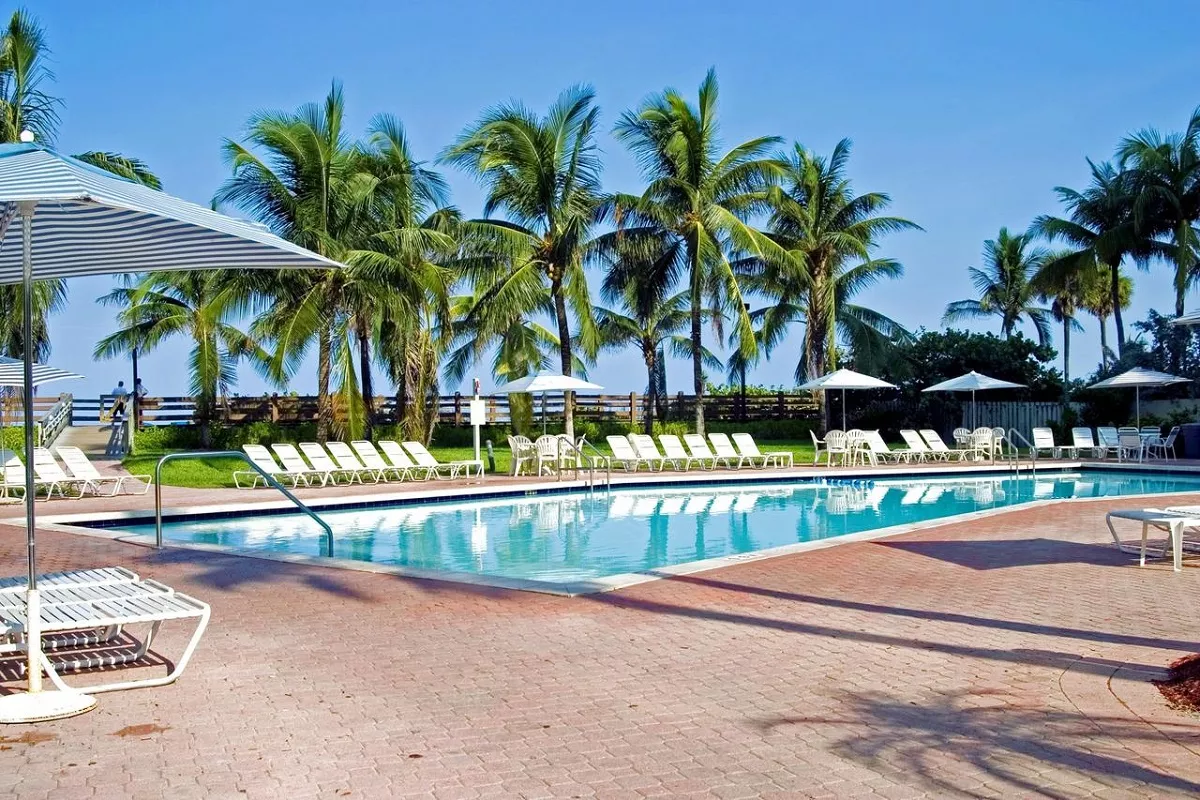 Holiday Inn Miami Beach Oceanfront