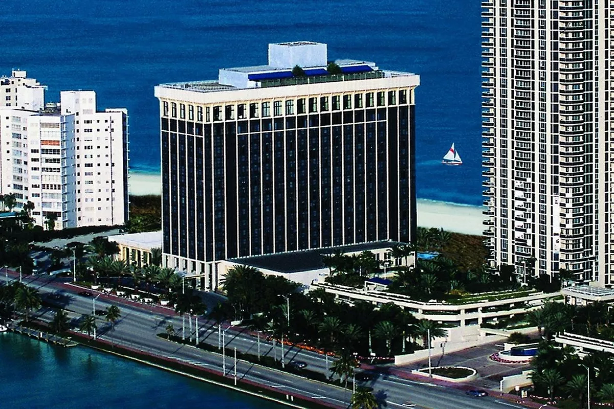 Miami Beach Resort & Spa
