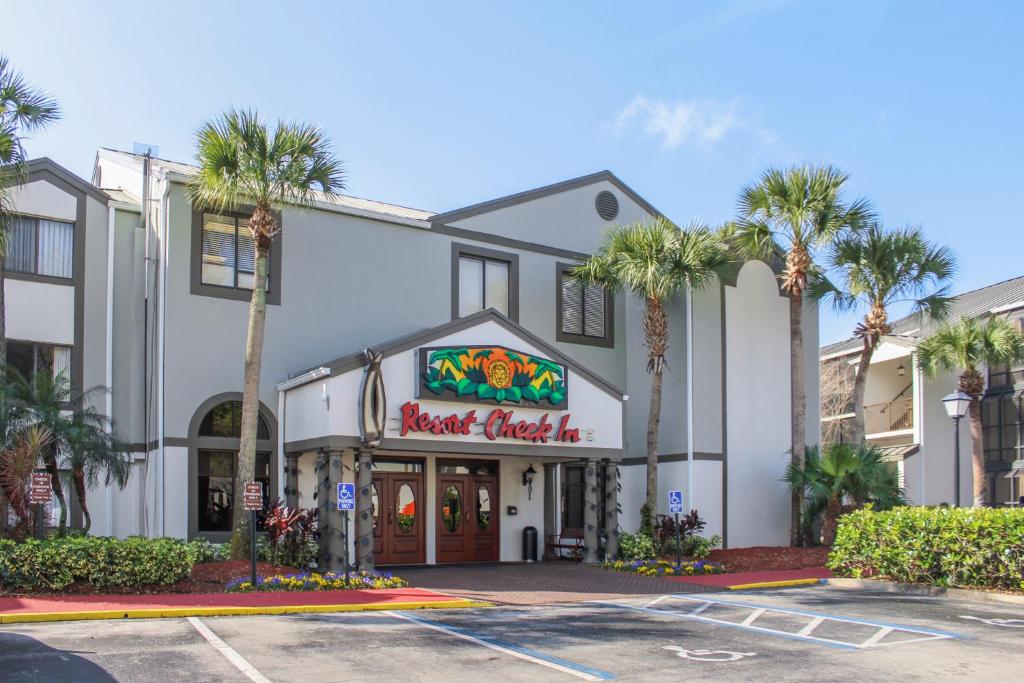 Parkway International Resort