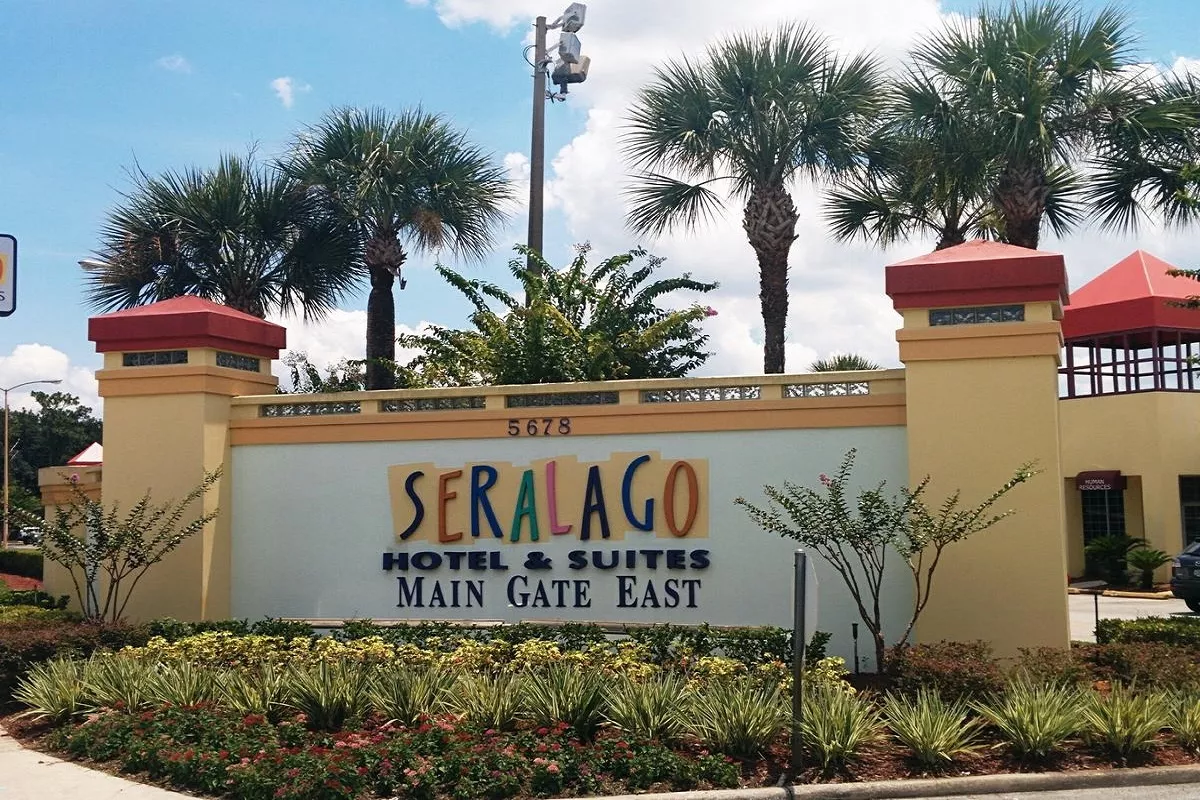 Seralago Hotel & Suites